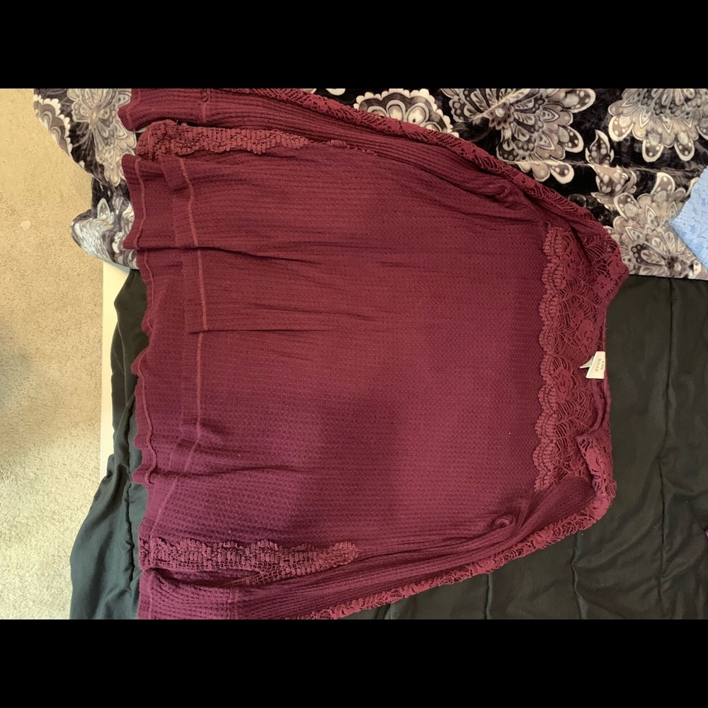 Burgundy long sleeve thin laced sweater